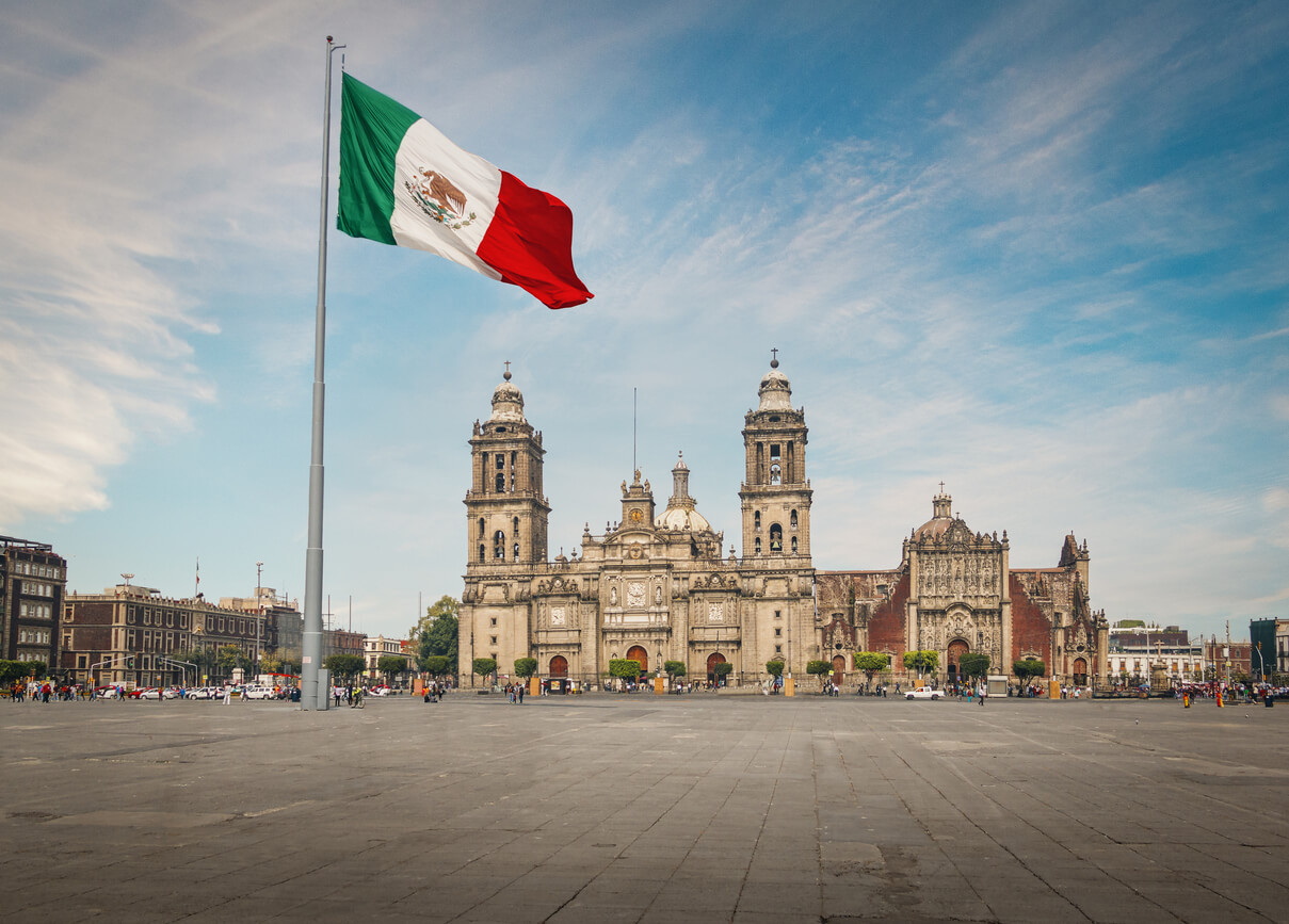 Mexiko: Place Zocalo et la cathédrale de Mexico City
