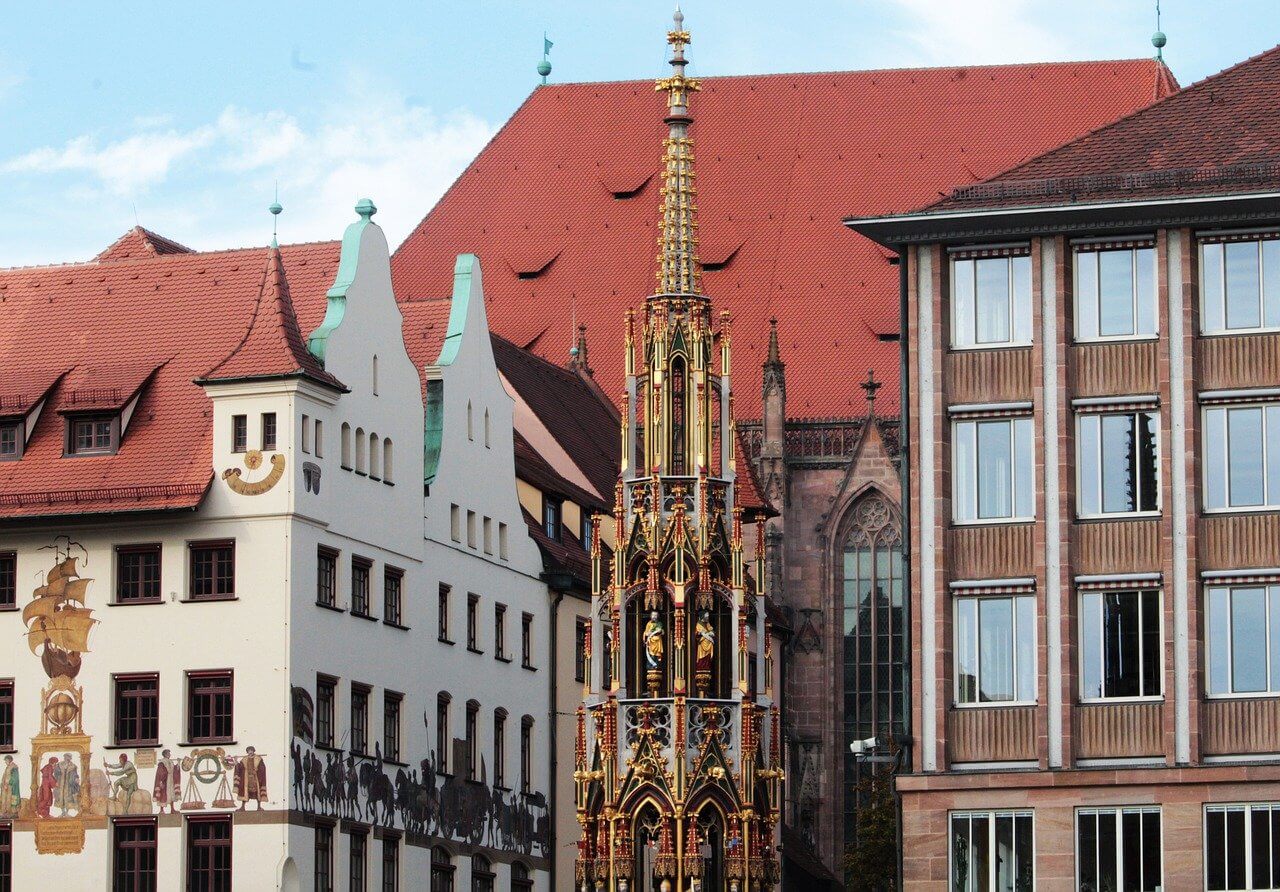 Norimberk : Nuremberg