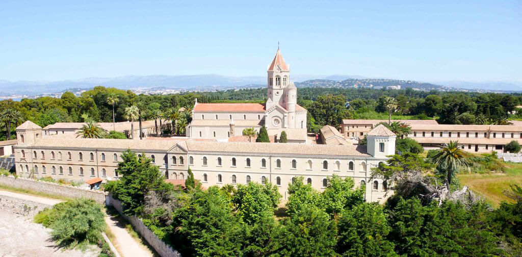 Ostrov Saint-Honorat : Ostrov Saint-Honorat :